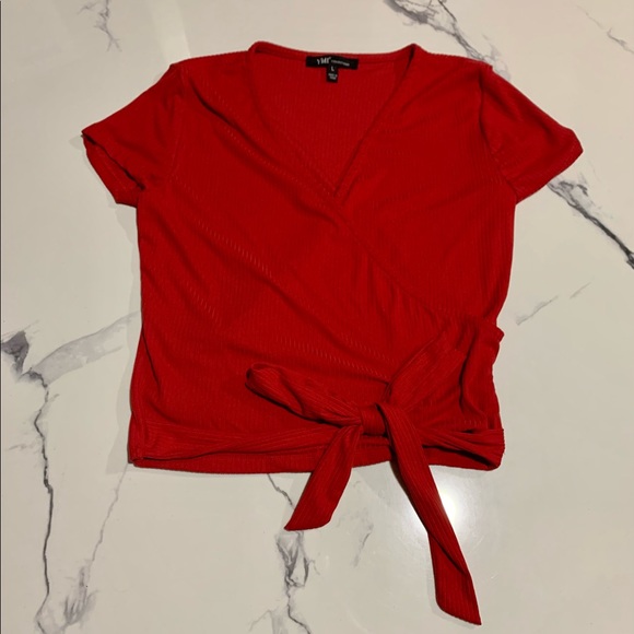😻2FOR50😻NURSING FRIENDLY red wrap around crop top - Picture 2 of 8